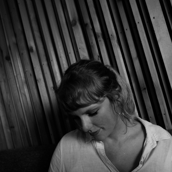 Taylor Swift《folklore：the long pond studio sessions(from the Disney+special)》